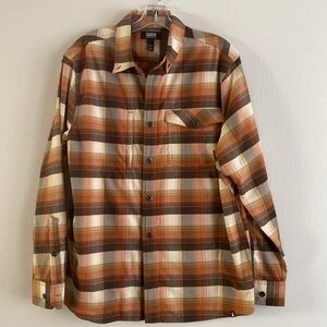 Men's shirt size L